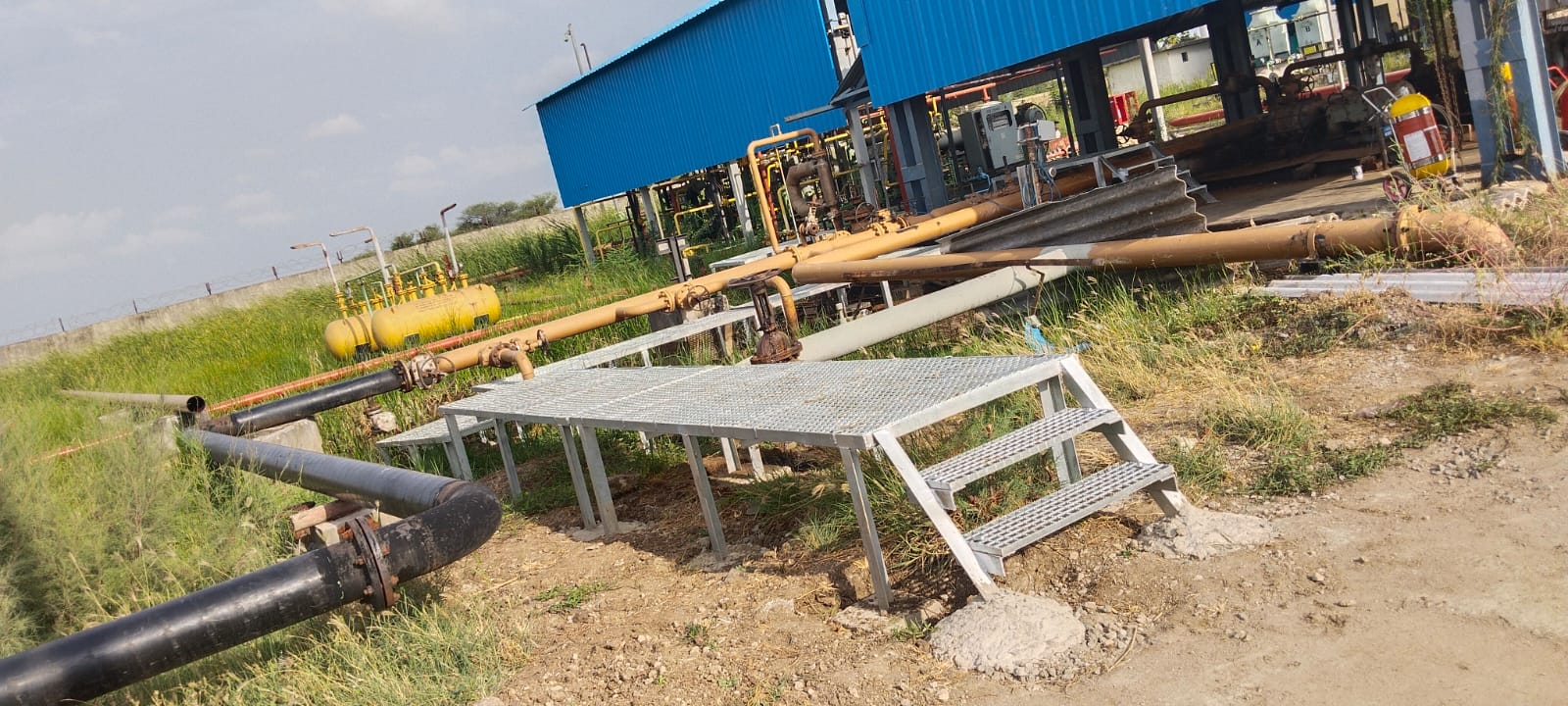 Steel grating installation at an ONGC site in Ankleshwar
